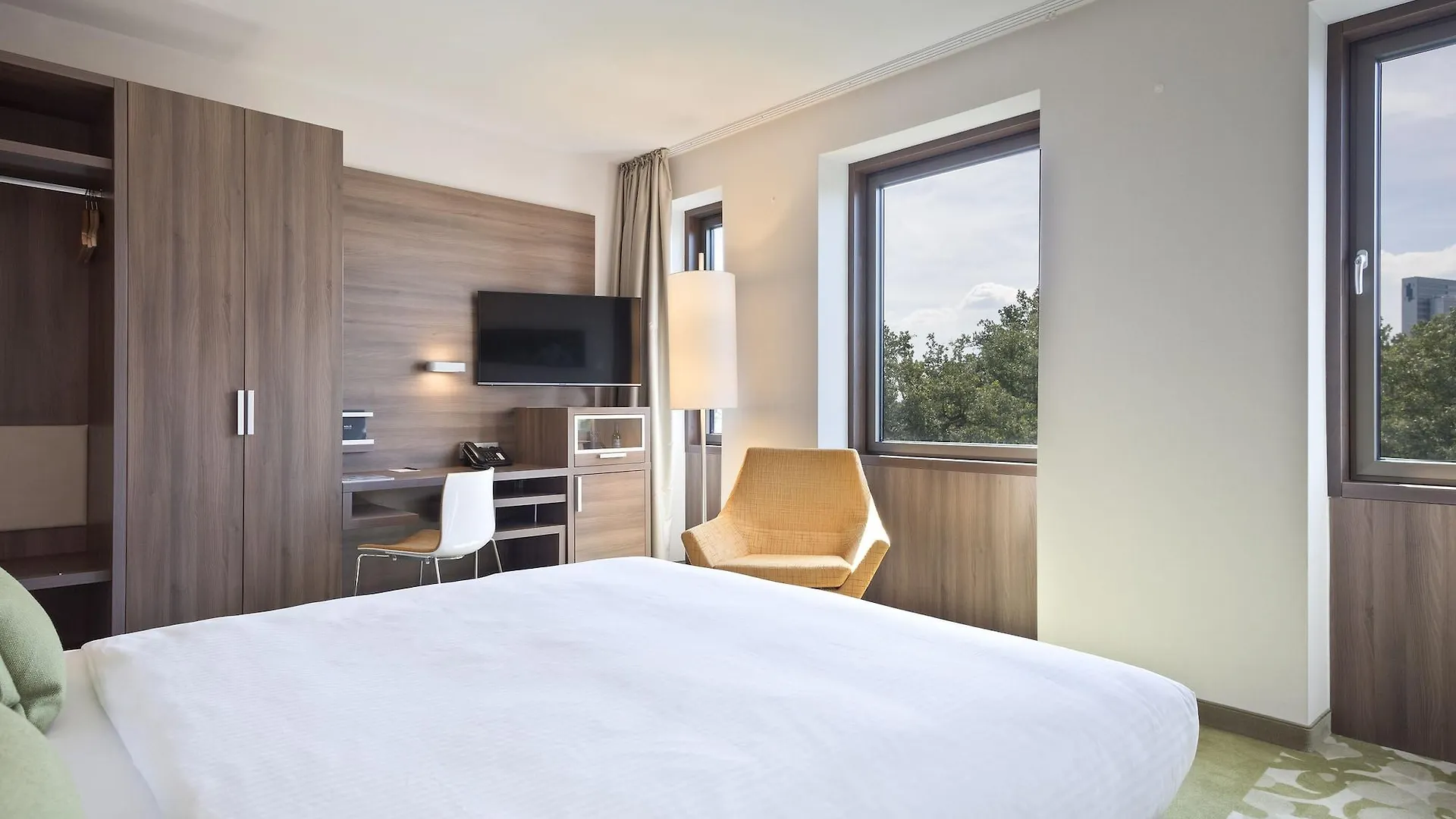 Melia Dusseldorf Hotel 4*,